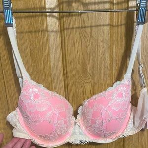 Victoria’s Secret bra. Pink with beautiful white lace detail. Size 34D